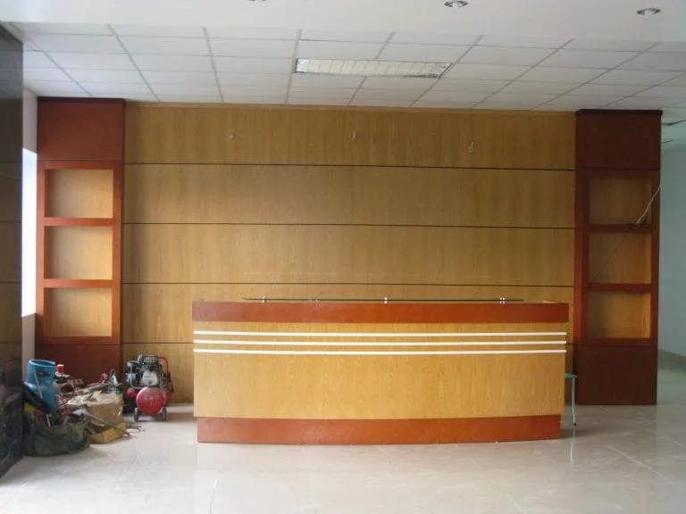 Quầy lễ tân ốp gỗ Veneer Quầy lễ tân ốp gỗ Veneer